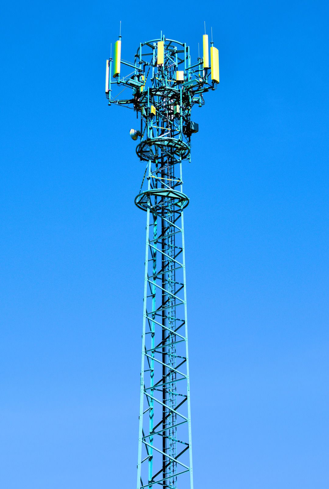 Clàusules abusives en serveis de telefonia Clàusules abusives en serveis de telefonia
