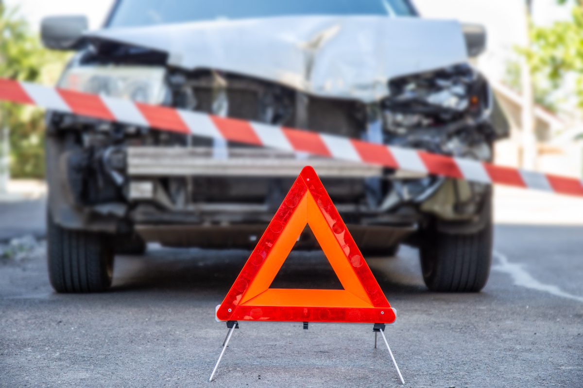 accident de cotxe a la via, responsabilitat civil i qui paga la indemnització