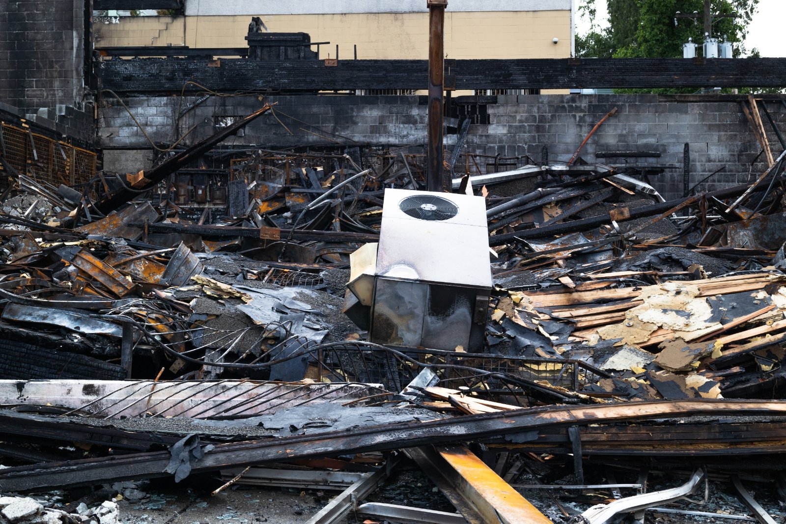 Incendi en un local comercial llogat: danys, lucre cessant i responsabilitat civil